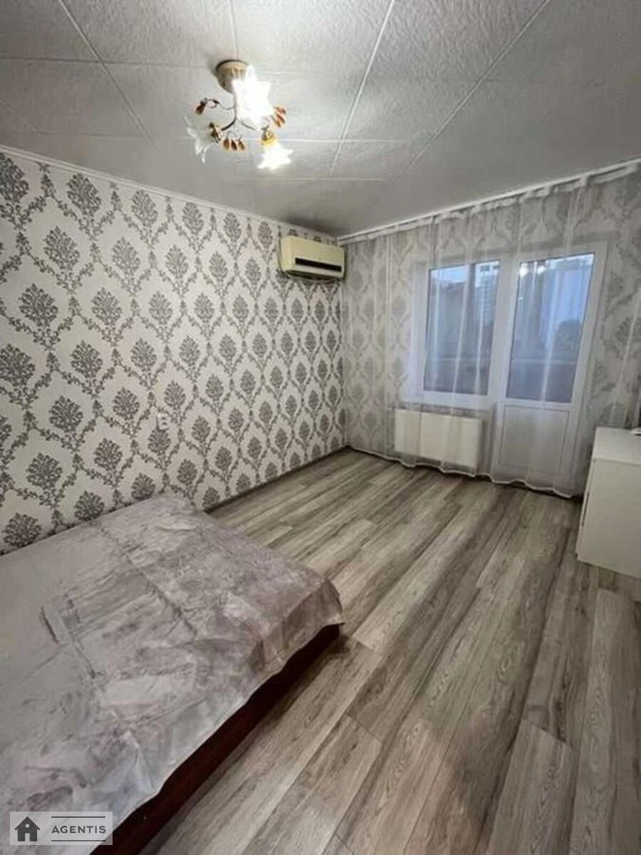 Apartment for rent 1 room, 33 m², 6th fl./9 floors. 12, Akademika Korolova prosp., Kyiv. 