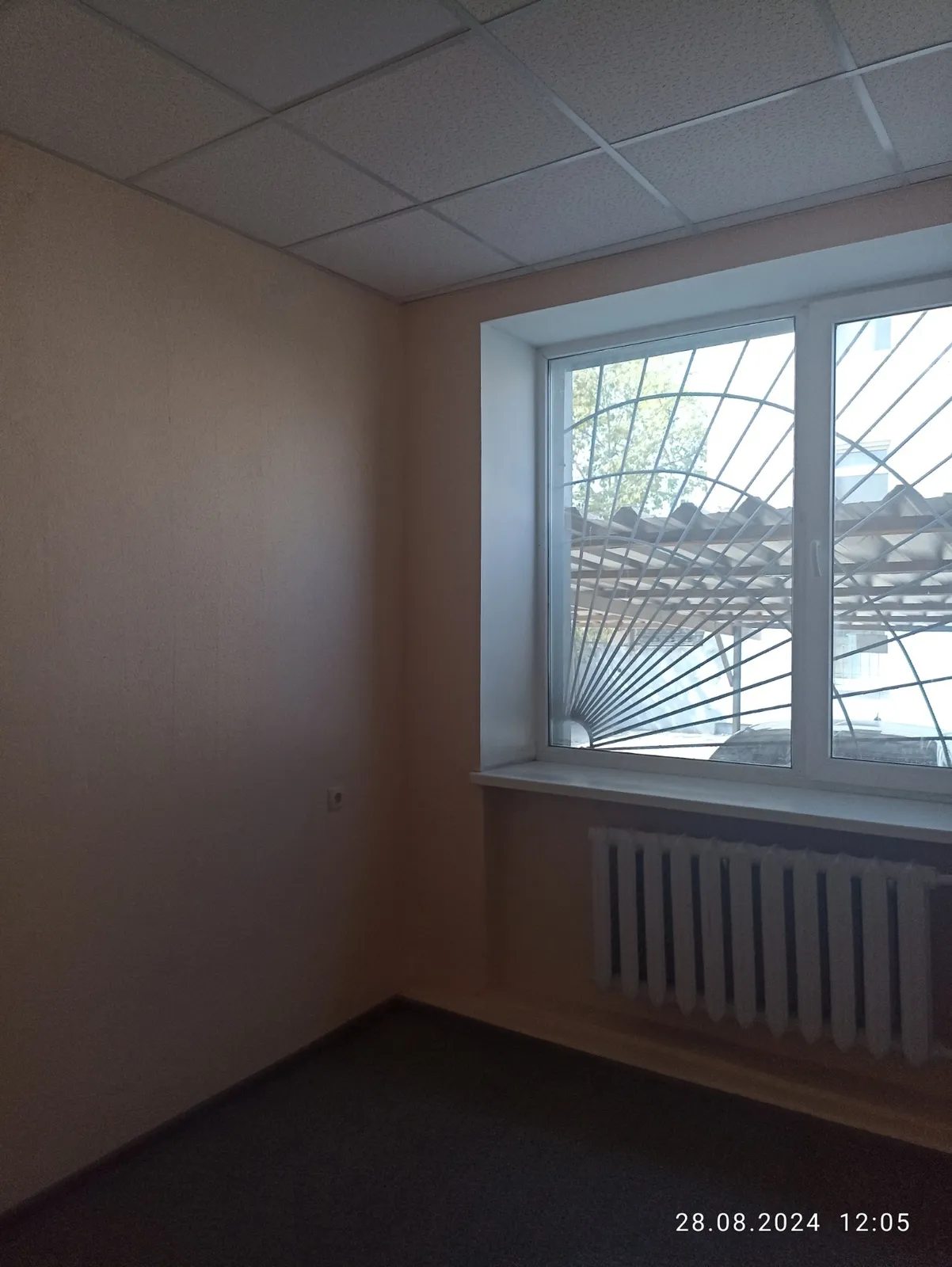 Office for sale 40 m², 1st fl./5 floors. Khmelnytskoho B. ul., Dnipro. 