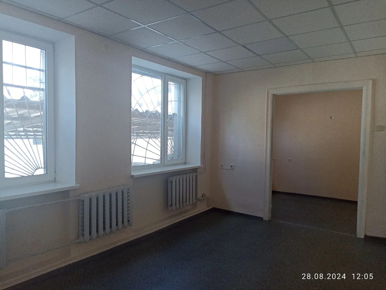 Office for sale 40 m², 1st fl./5 floors. Khmelnytskoho B. ul., Dnipro. 