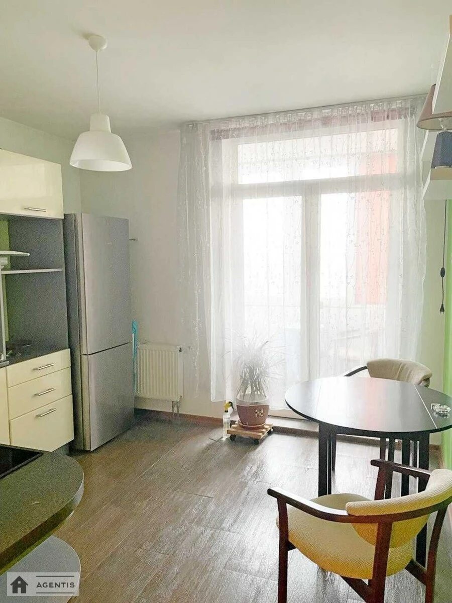 Apartment for rent 1 room, 44 m², 17th fl./24 floors. 45, Vyshgorodska 45, Kyiv. 