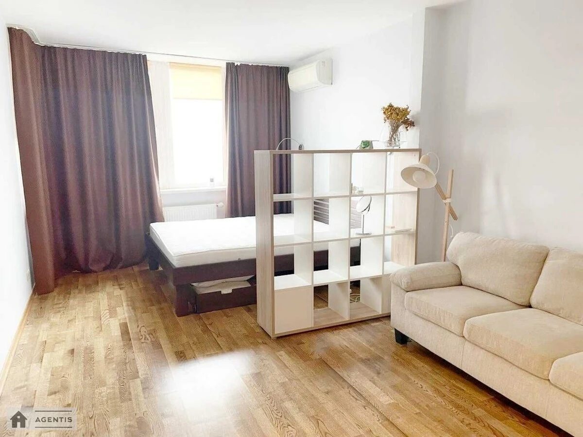 Сдам квартиру 1 комната, 44 m², 17 эт./24 этажа. 45, Вышгородская 45, Киев. 