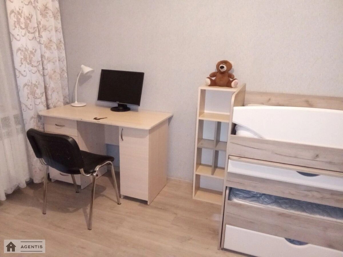 Здам квартиру 2 кімнати, 51 m², 4 пов./9 поверхів. Подільський район, Київ. 