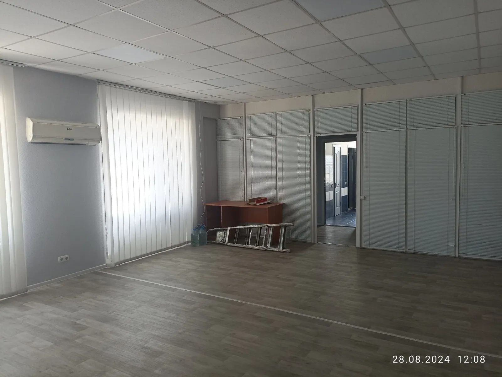 Office for sale 40 m², 2nd fl./5 floors. Khmelnytskoho B. ul., Dnipro. 