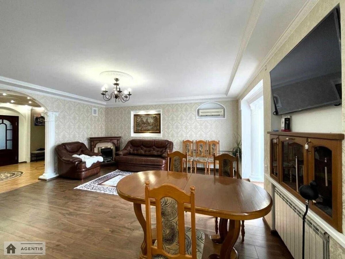 Apartment for rent 3 rooms, 120 m², 13th fl./16 floors. 5, Mykoly Holeho vul. Lebedyeva-Kumacha, Kyiv. 