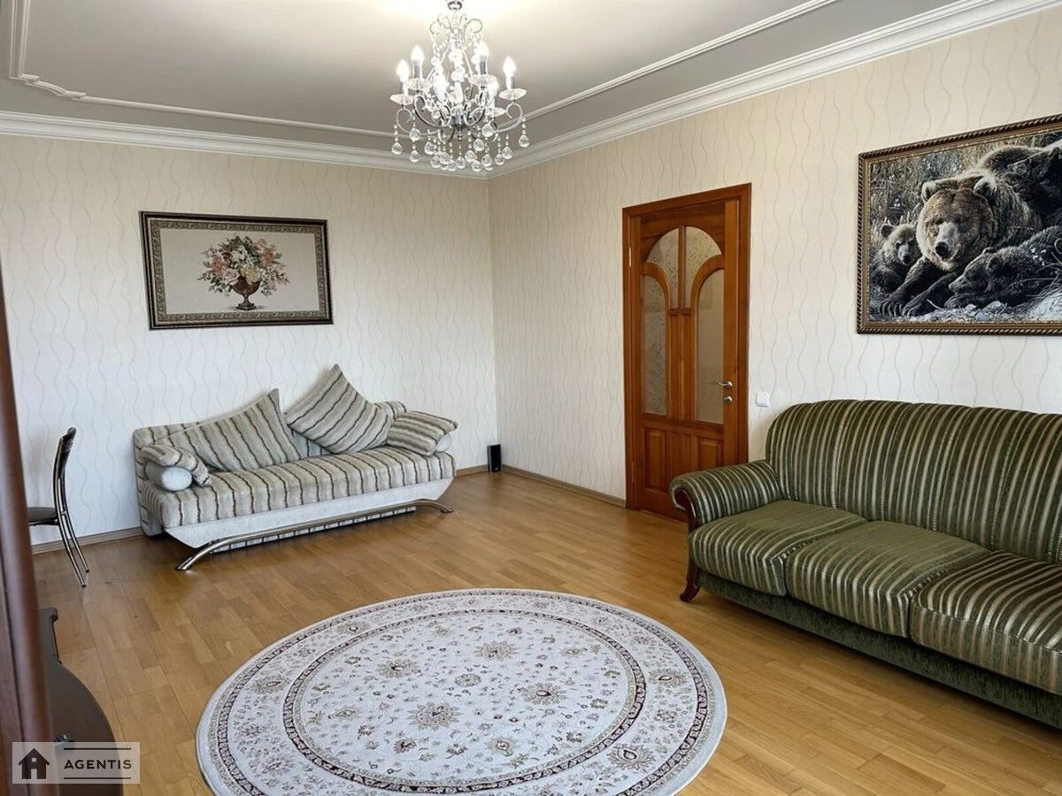 Сдам квартиру 2 комнаты, 72 m², 7 эт./16 этажей. 68, Голосеевский 68, Киев. 