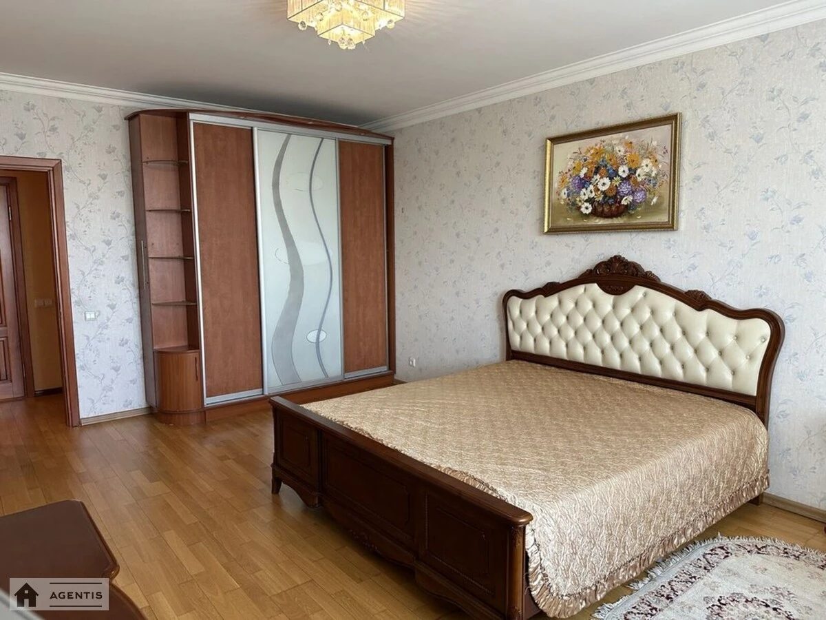 Сдам квартиру 2 комнаты, 72 m², 7 эт./16 этажей. 68, Голосеевский 68, Киев. 