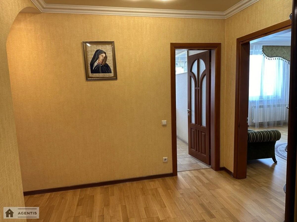 Здам квартиру 2 кімнати, 72 m², 7 пов./16 поверхів. 68, Голосіївський 68, Київ. 