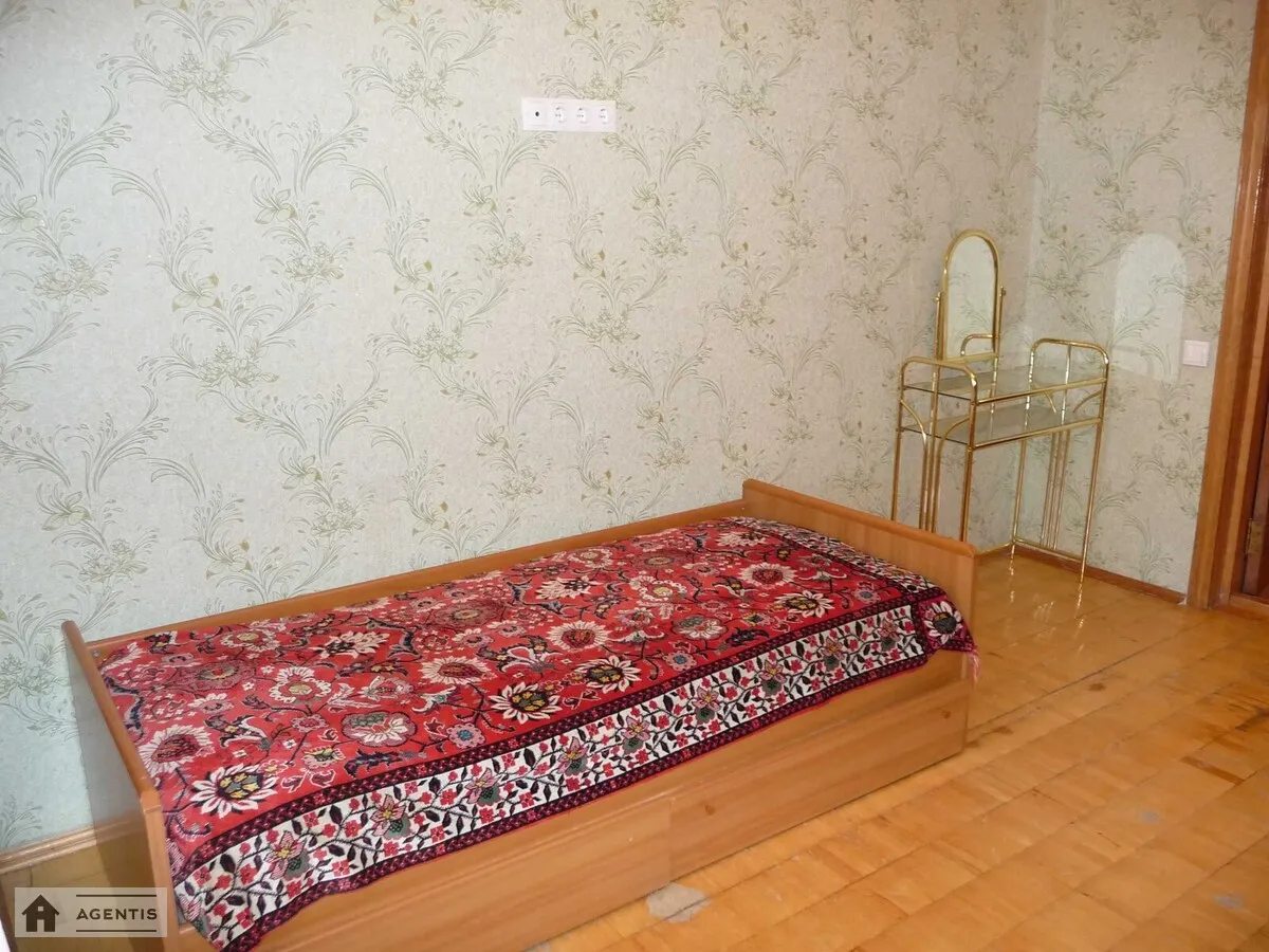 Apartment for rent 3 rooms, 78 m², 6th fl./16 floors. Vasylya Stusa vul., Kyiv. 