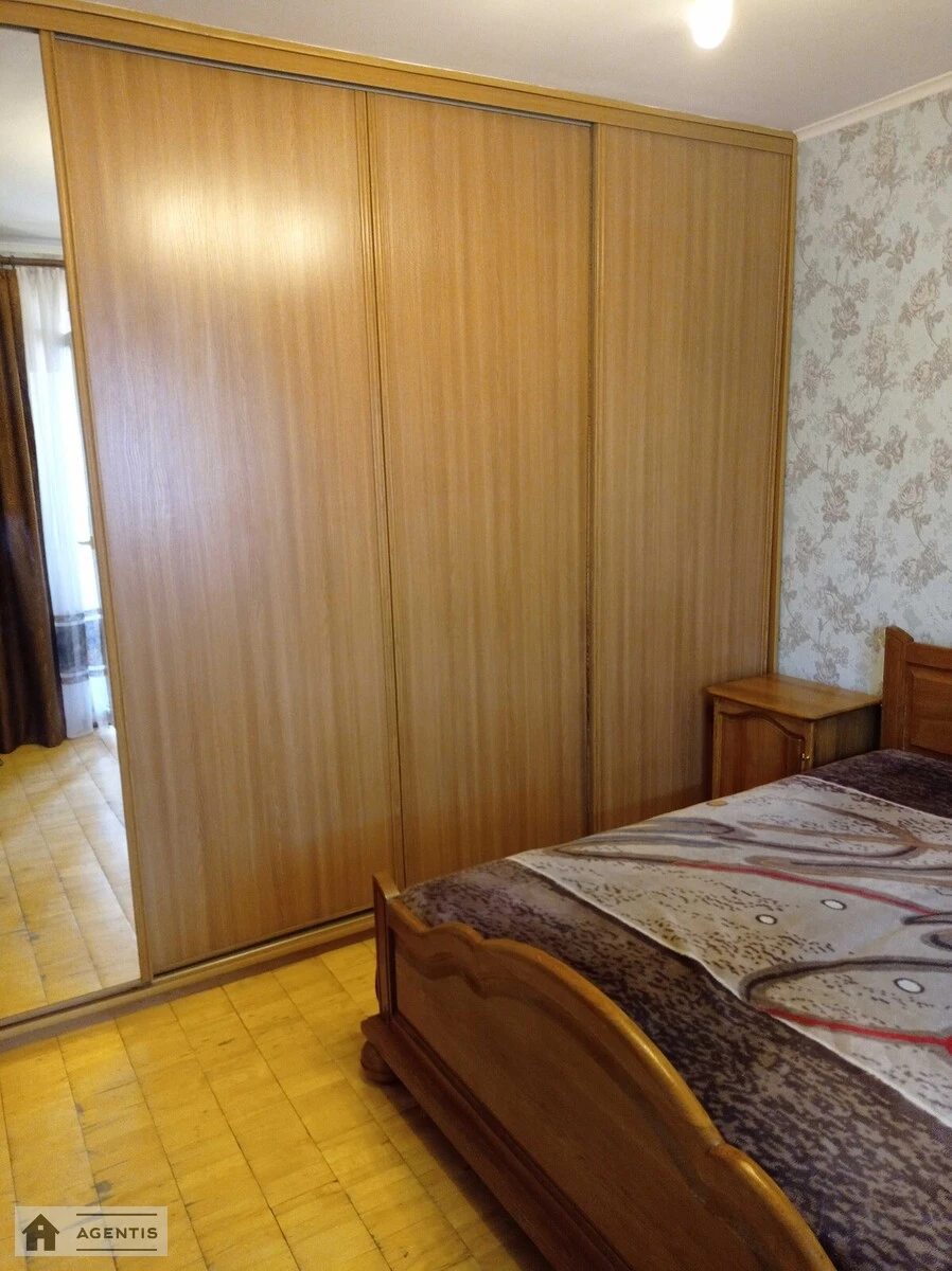 Apartment for rent 3 rooms, 78 m², 6th fl./16 floors. Vasylya Stusa vul., Kyiv. 