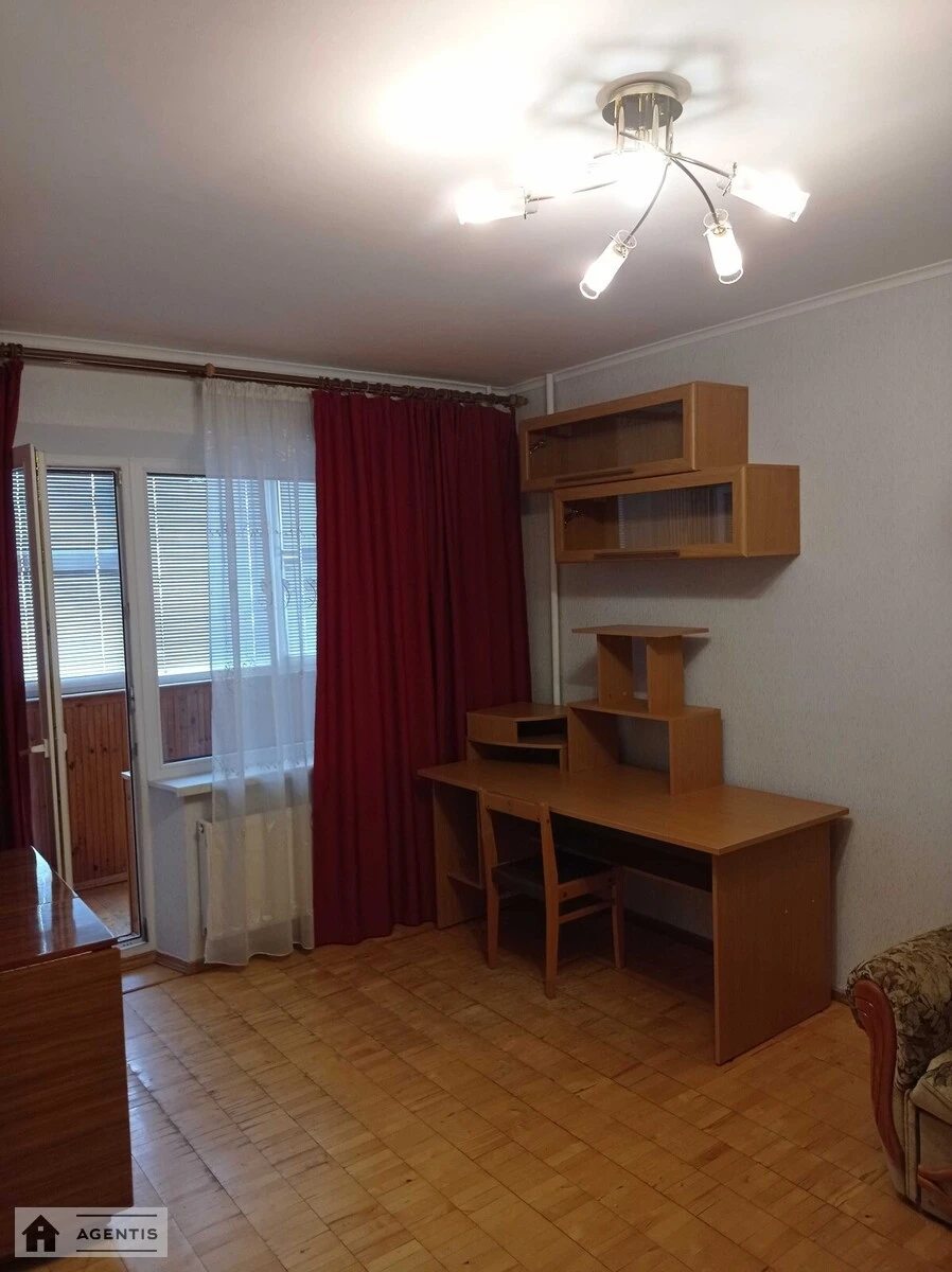 Apartment for rent 3 rooms, 78 m², 6th fl./16 floors. Vasylya Stusa vul., Kyiv. 