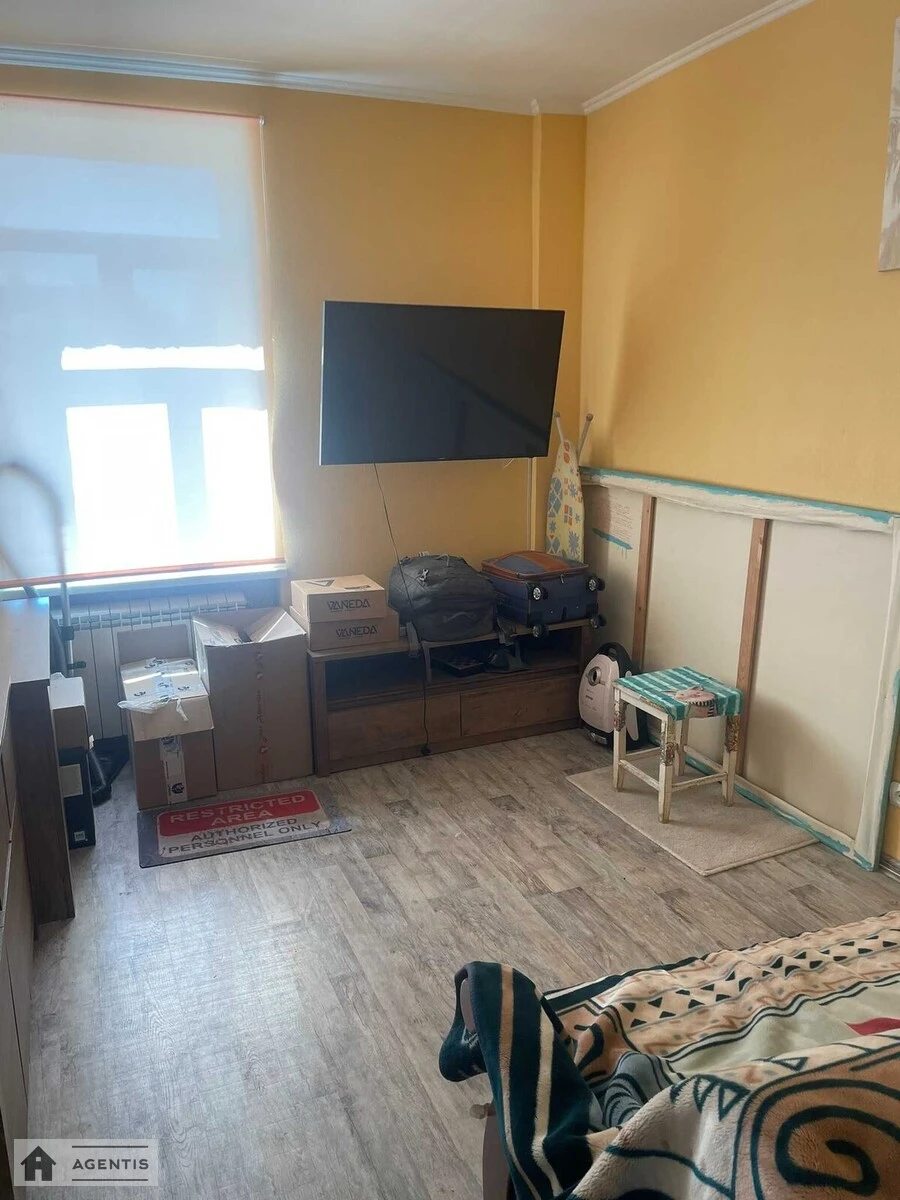 Здам квартиру 3 кімнати, 75 m², 4 пов./5 поверхів. 25, Повітряних Сил просп. (Повітрофлотський), Київ. 