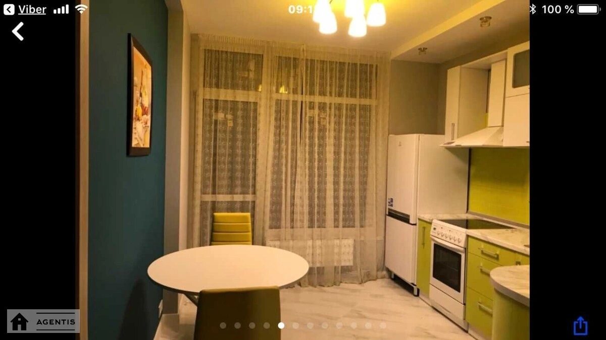 Сдам квартиру 1 комната, 40 m², 8 эт./20 этажей. 20, Родини Крістерів вул., Киев. 