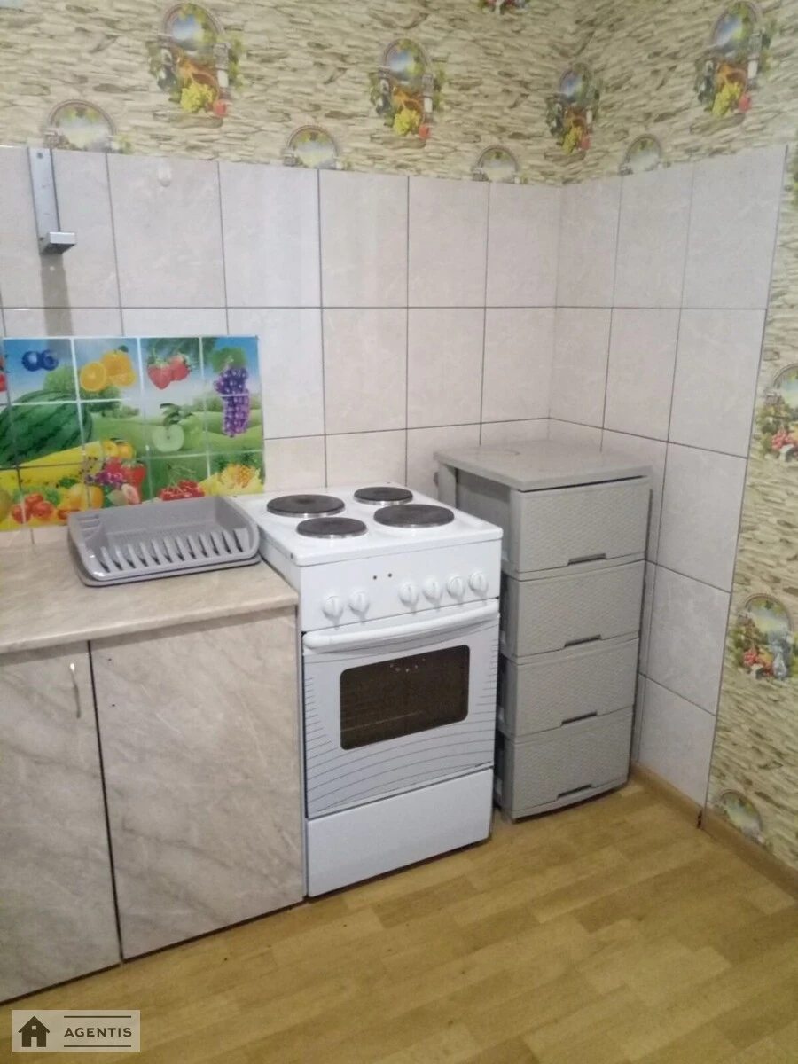 Здам квартиру 1 кімната, 45 m², 17 пов./18 поверхів. 1, Драгоманова 1, Київ. 