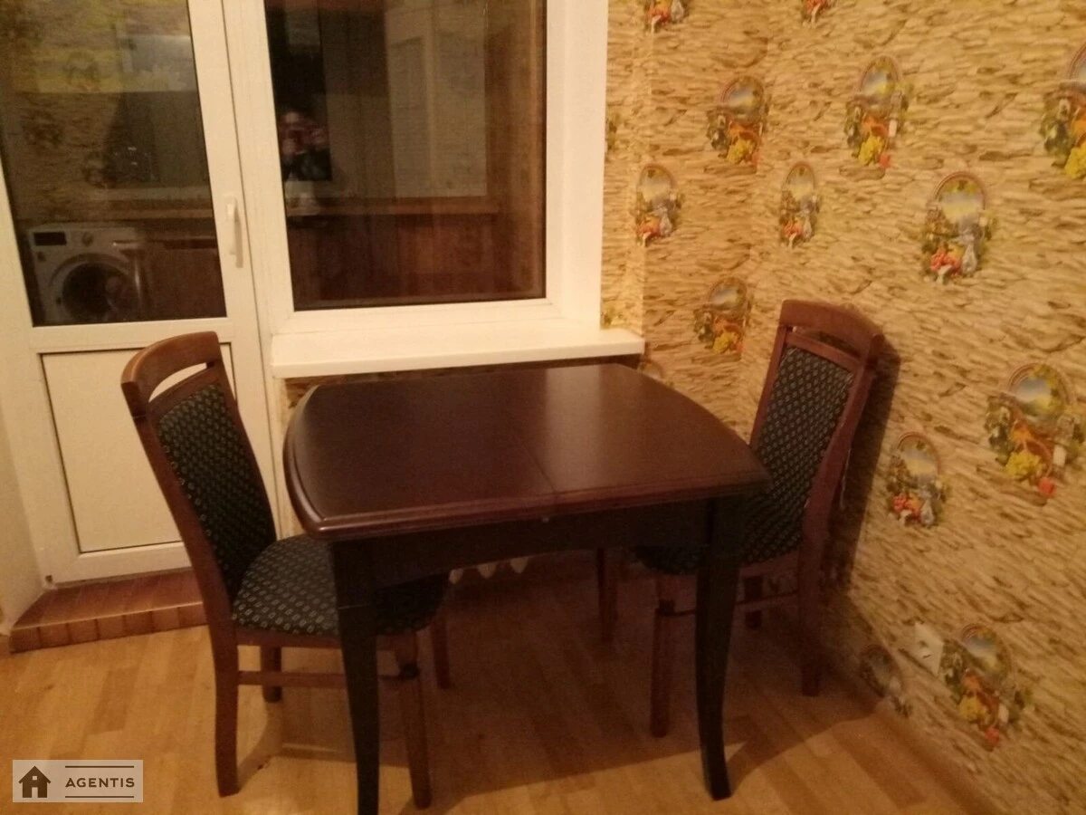 Здам квартиру 1 кімната, 45 m², 17 пов./18 поверхів. 1, Драгоманова 1, Київ. 