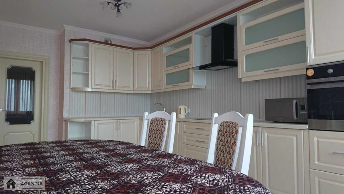 Apartment for rent 3 rooms, 98 m², 22nd fl./25 floors. 121, Beresteyskyy prosp. Peremohy, Kyiv. 