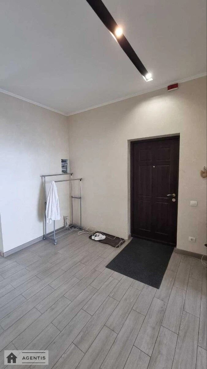 Сдам квартиру 3 комнаты, 98 m², 18 эт./23 этажа. 4, Парково-Сирецька вул. (Тимофія Шамрила), Киев. 