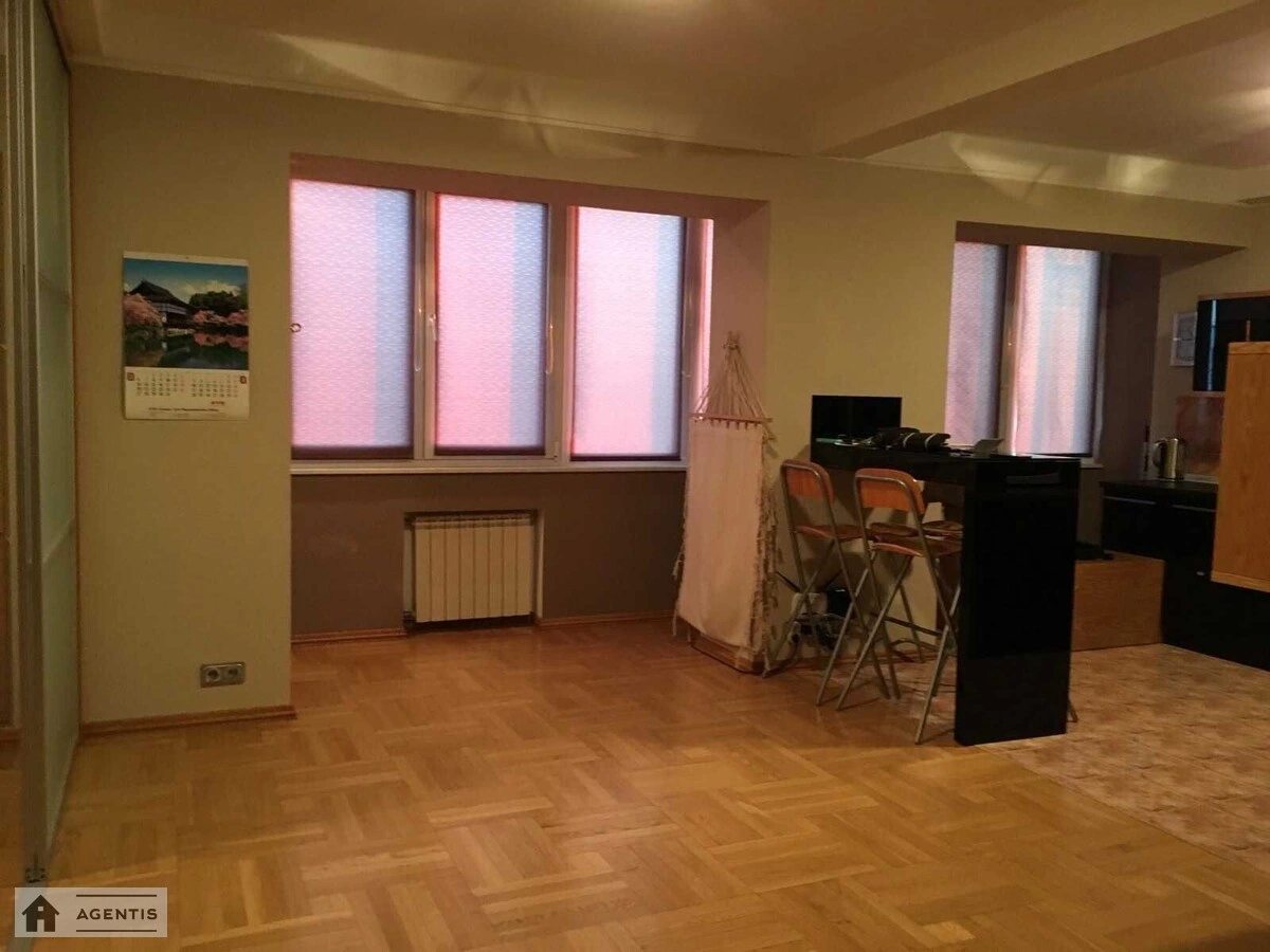 Apartment for rent 2 rooms, 60 m², 7th fl./8 floors. Mykilsko-Botanichna, Kyiv. 