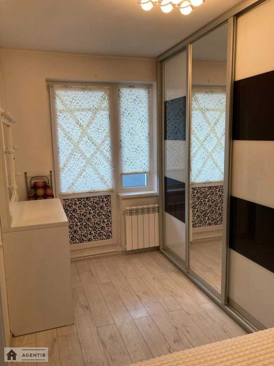 Здам квартиру 2 кімнати, 47 m², 6 пов./9 поверхів. 3, Миропільська 3, Київ. 