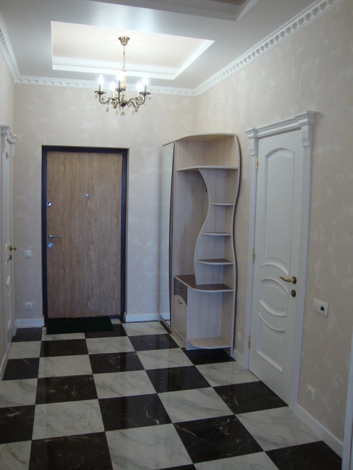 Private room for rent 2 rooms, 80 m², 16th fl.. Odesa. 