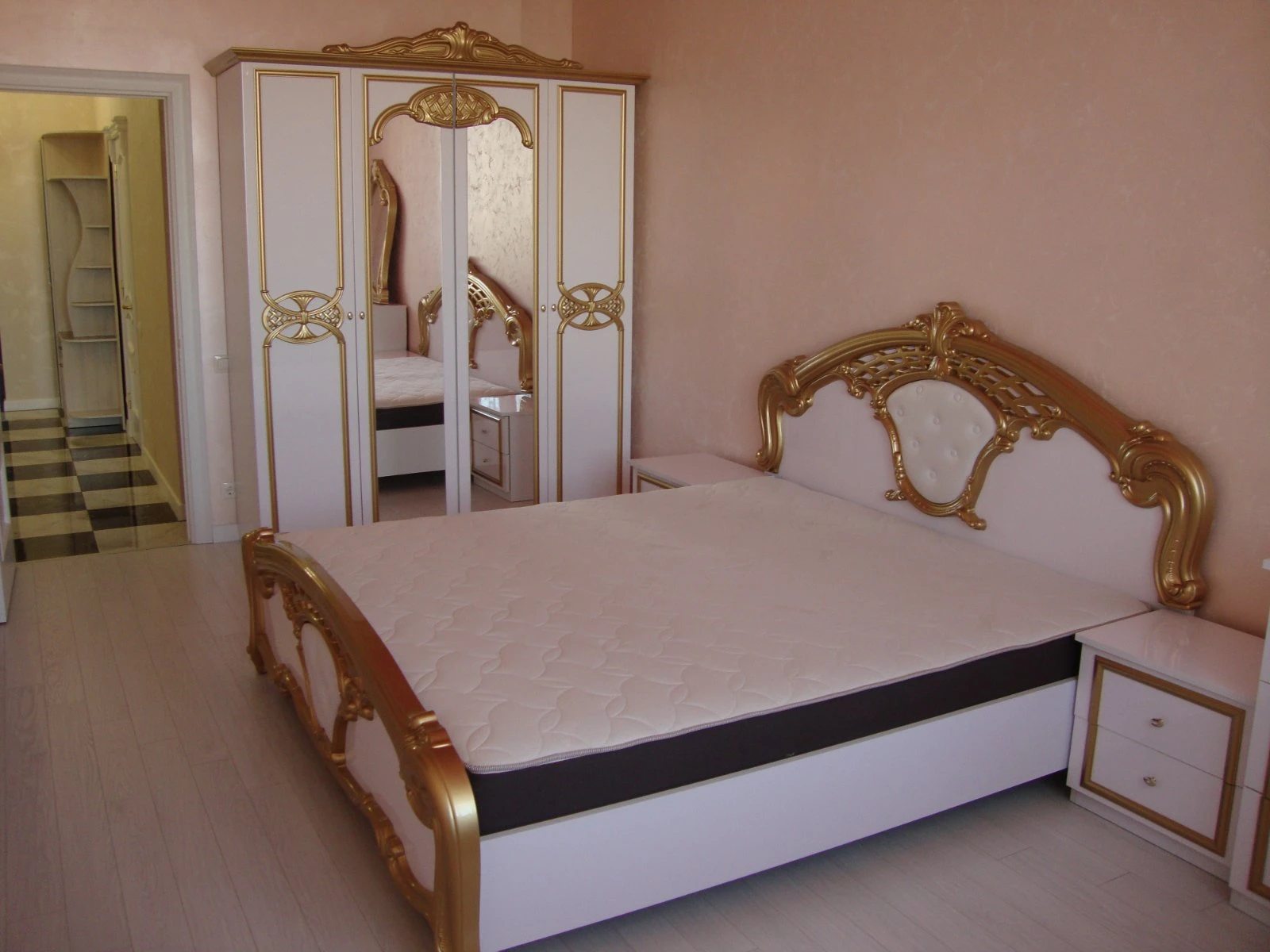 Private room for rent 2 rooms, 80 m², 16th fl.. Odesa. 