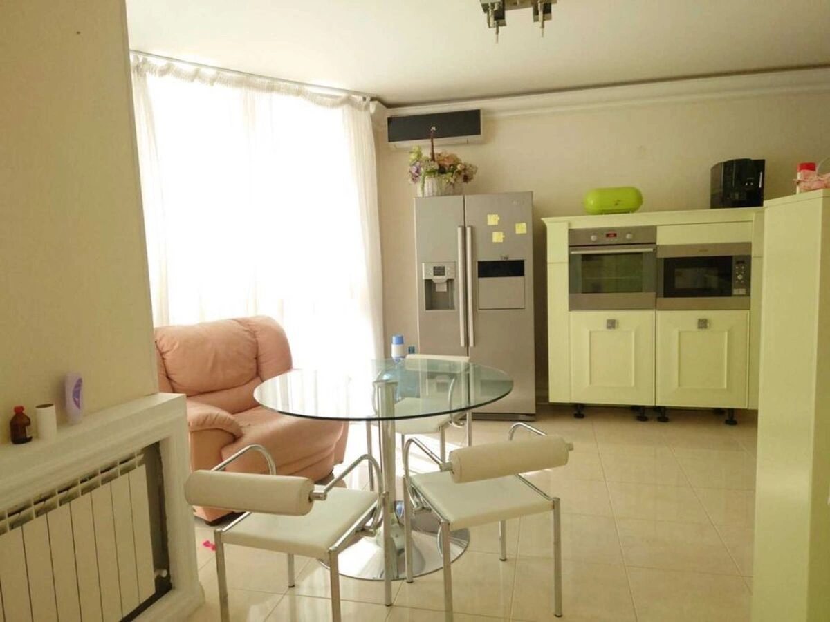 Apartment for rent 1 room, 55 m², 12th fl./16 floors. 19, Dniprovs'ka embankment 19, Kyiv. 