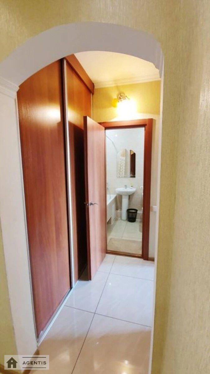 Сдам квартиру 1 комната, 48 m², 19 эт./21 этаж. 1, Григорія Ващенка вул., Киев. 