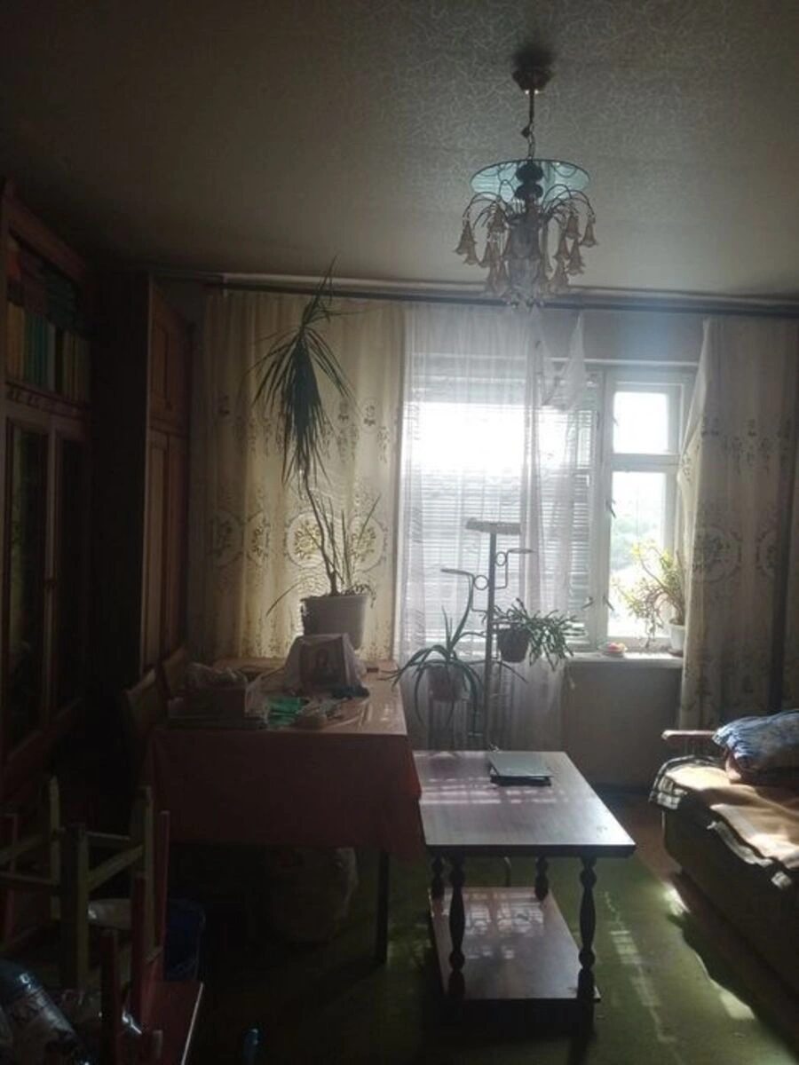 Apartments for sale 1 room, 51 m², 6th fl./9 floors. Vokzalna , Kropyvnytskyy. 