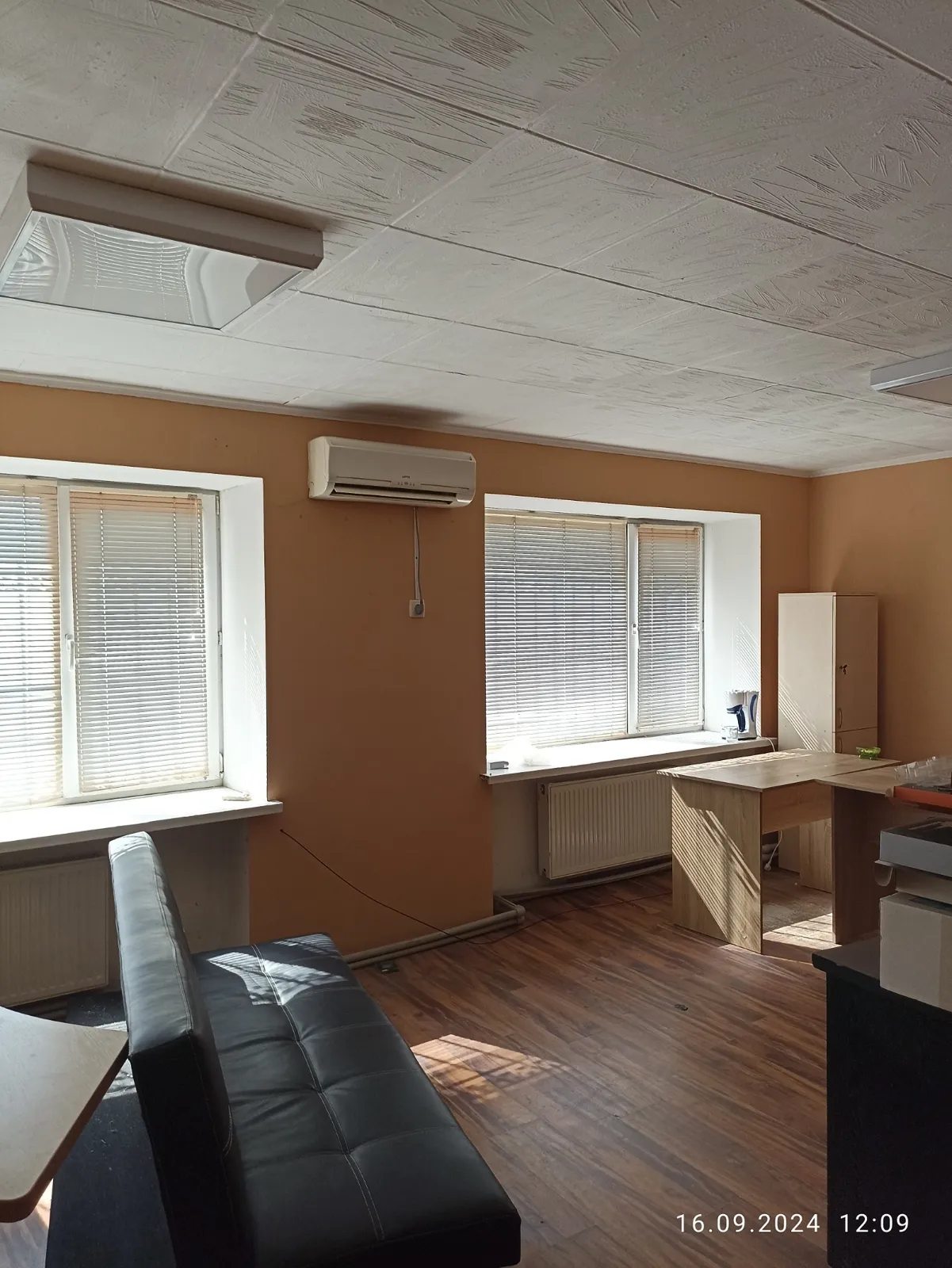 Office for sale 40 m², 1st fl./5 floors. Khmelnytskoho B. ul., Dnipro. 