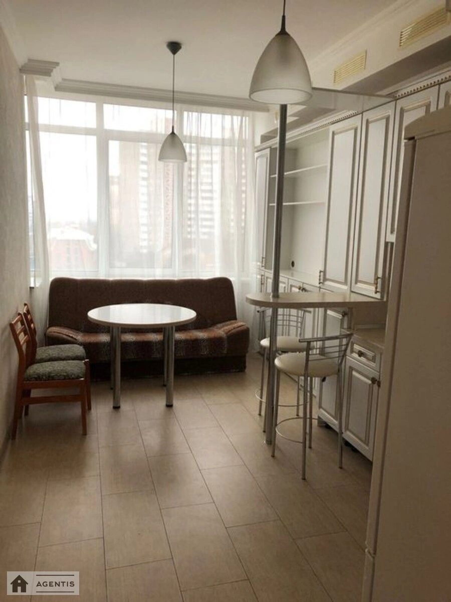 Apartment for rent 1 room, 51 m², 4th fl./8 floors. 8, Akademika Yefremova vul. Komandarma Uborevycha, Kyiv. 