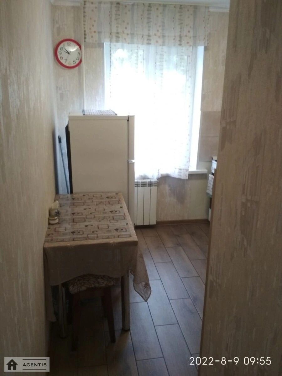 Здам квартиру 1 кімната, 35 m², 2 пов./9 поверхів. 1, Олександра Махова вул. (Жолудєва), Київ. 