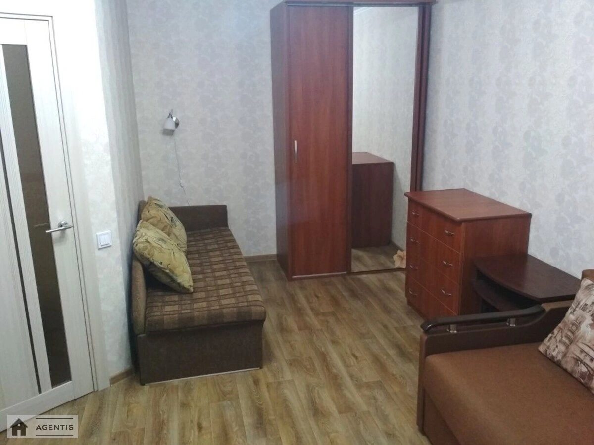 Здам квартиру 1 кімната, 35 m², 2 пов./9 поверхів. 1, Олександра Махова вул. (Жолудєва), Київ. 