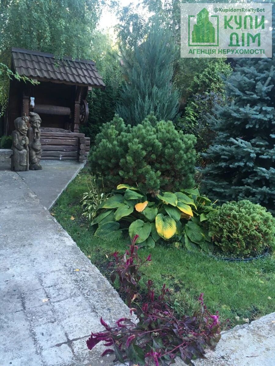 House for sale 171 m², 3 floors. Передмiстя, Kropyvnytskyy. 