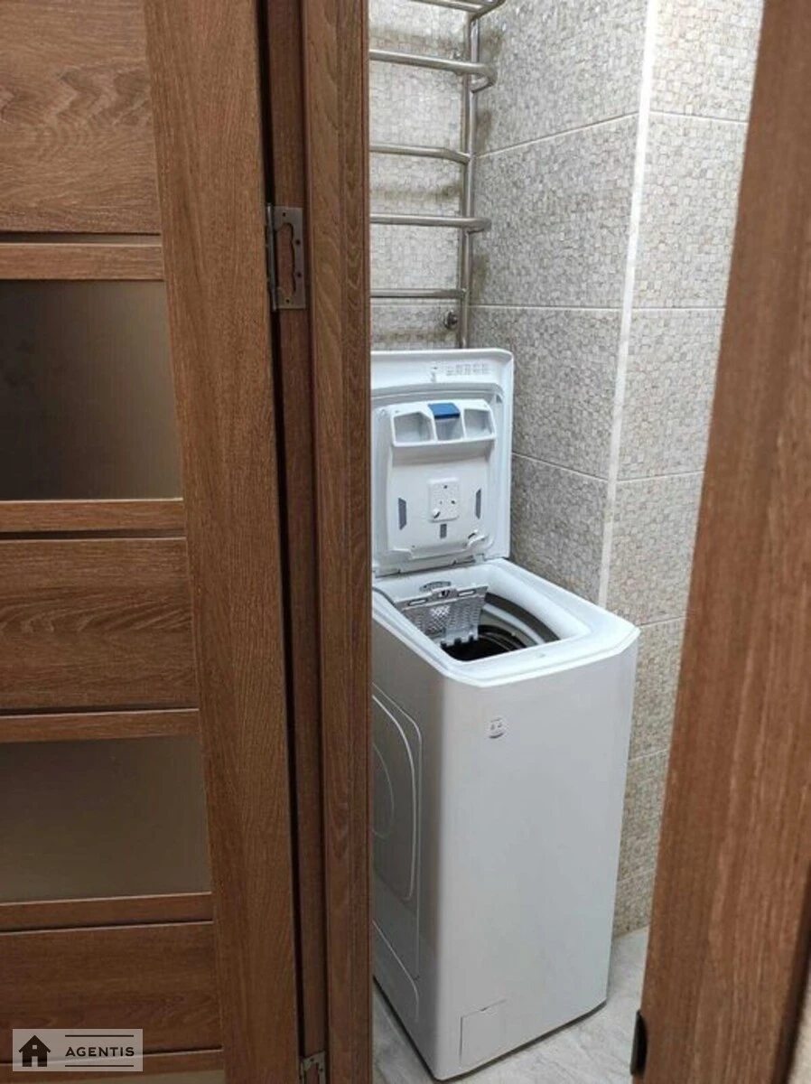 Здам квартиру 1 кімната, 38 m², 20 пов./27 поверхів. 2, Вишняківська 2, Київ. 