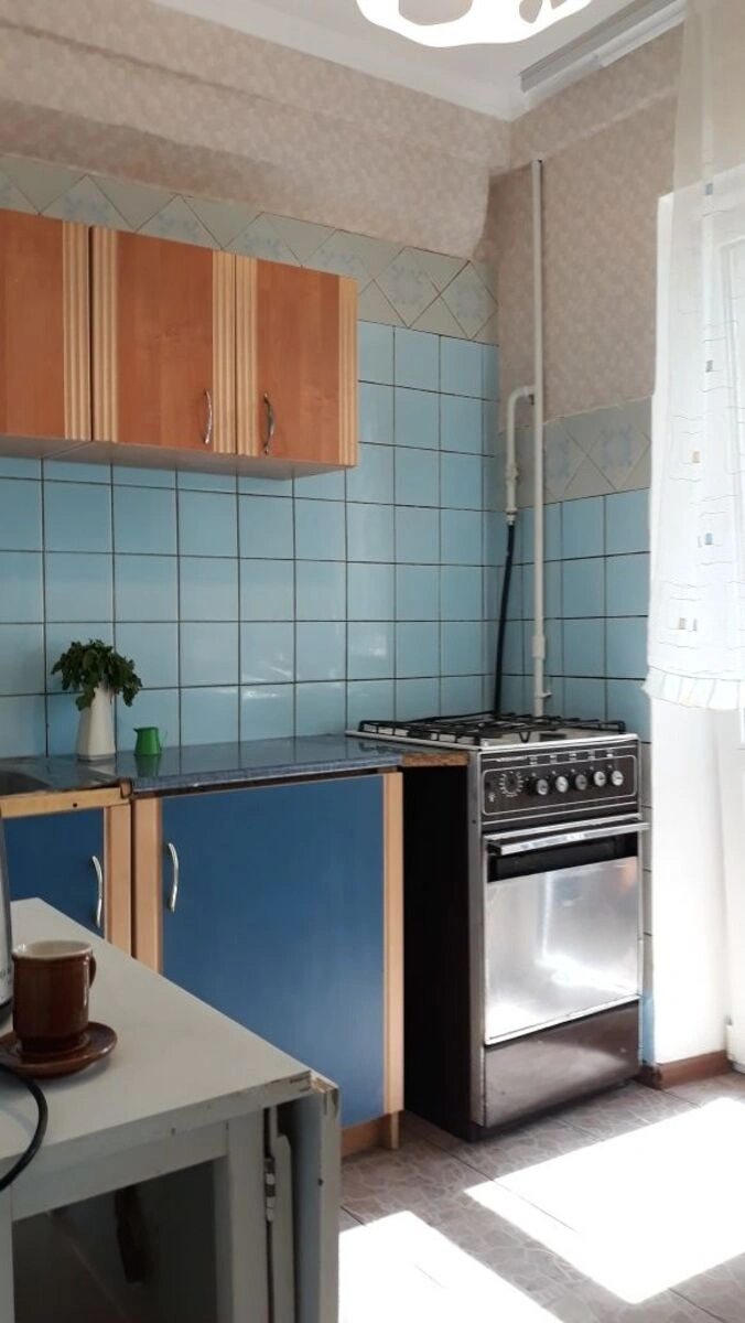 Apartment for rent 1 room, 31 m², 3rd fl./9 floors. 92, Pravdy 92, Kyiv. 