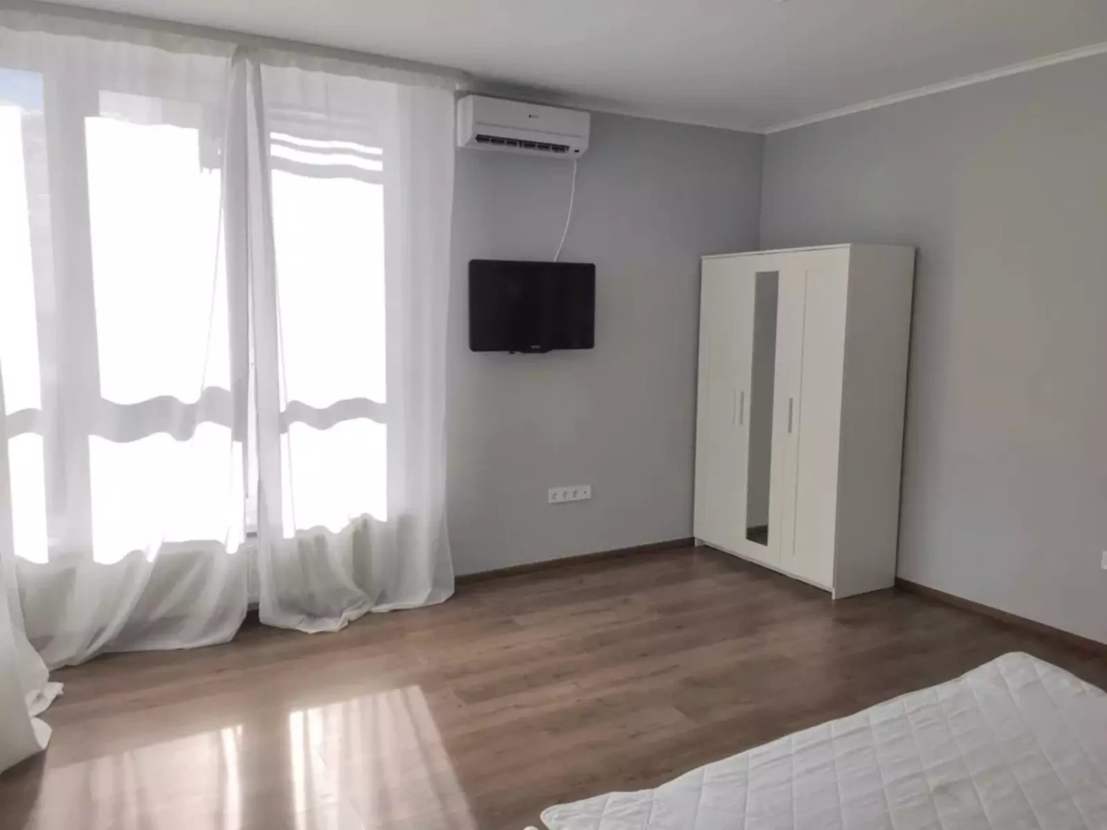 Сдам квартиру 1 комната, 58 m², 18 эт./25 этажей. 15, Академіка Заболотного вул., Киев. 