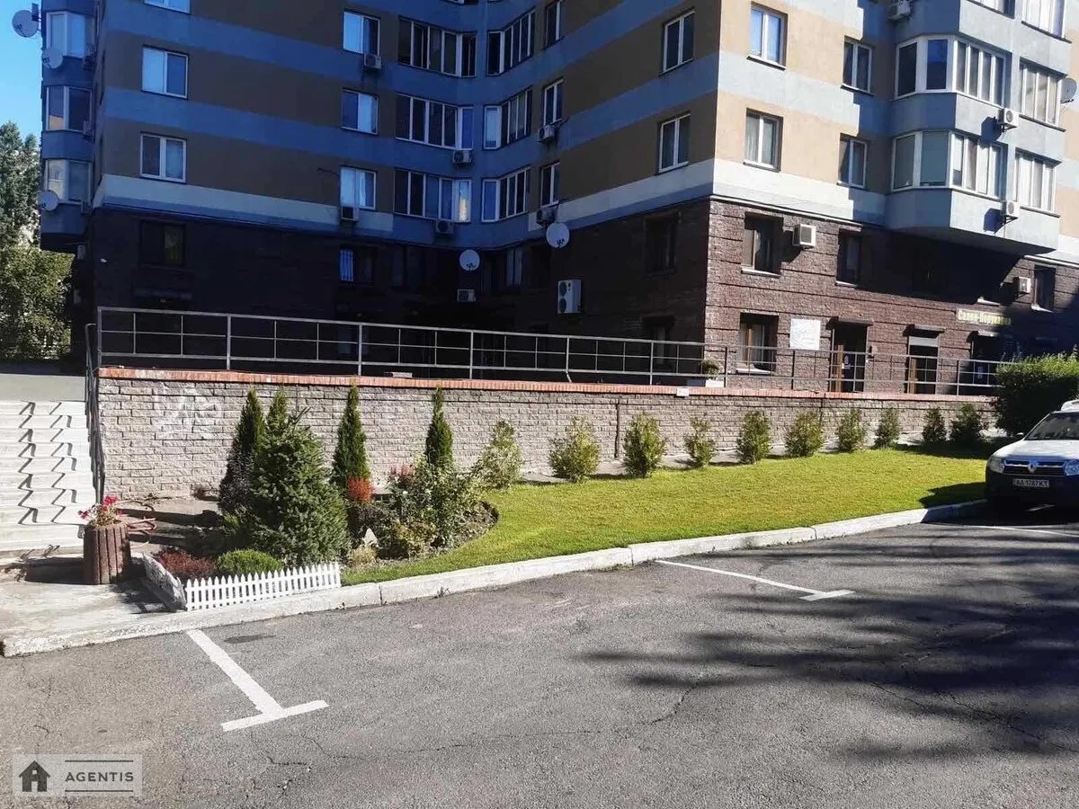 Сдам квартиру 2 комнаты, 82 m², 12 эт./24 этажа. 10, Китаевская 10, Киев. 