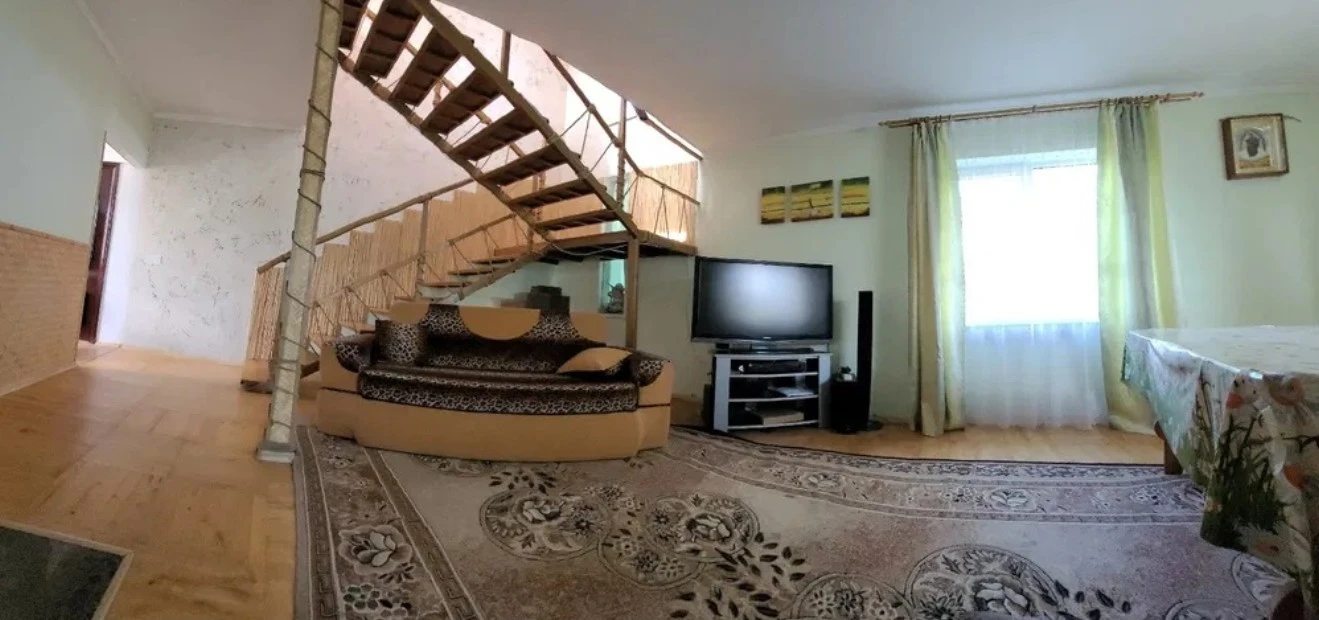 House for sale 4 rooms, 145 m², 2 floors. 81, Vul. Rozdilna, Dnipro. 