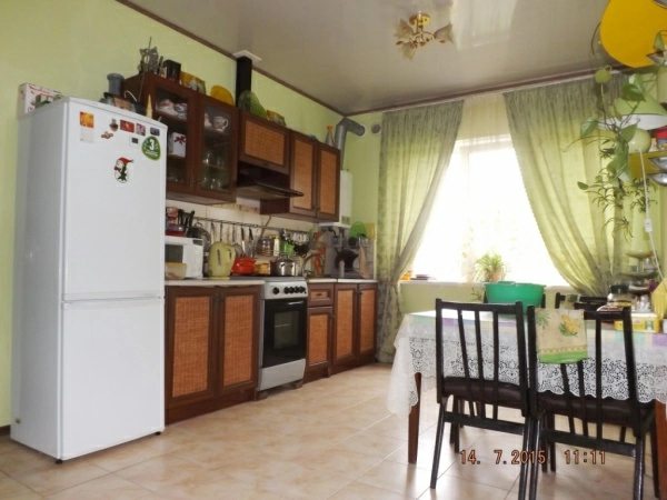 House for sale. 4 rooms, 108 m², 1 floor. Novaya, Tsarychanka. 