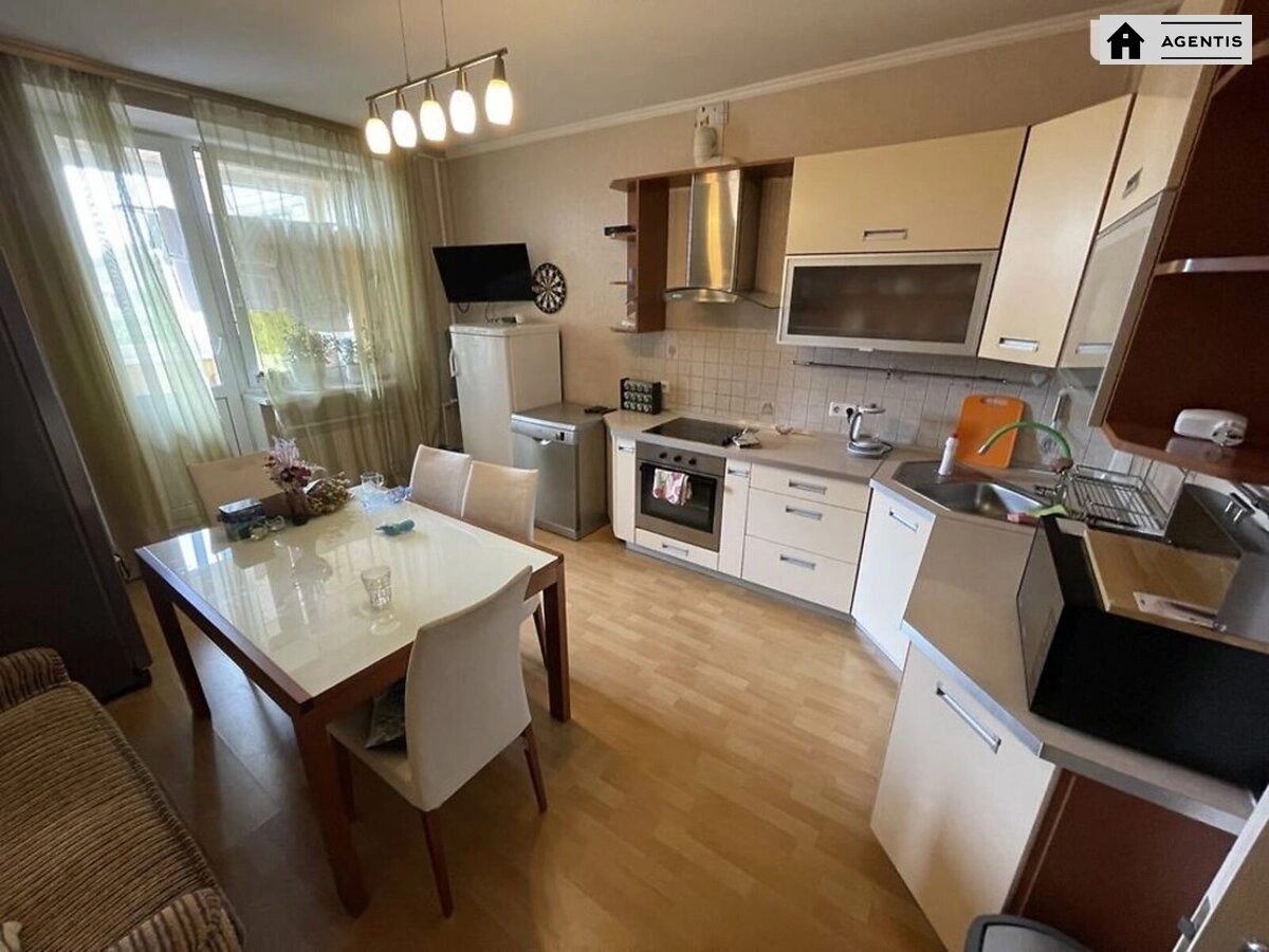 Apartment for rent 2 rooms, 59 m², 4th fl./10 floors. Mykoly Zakrevskoho vul., Kyiv. 