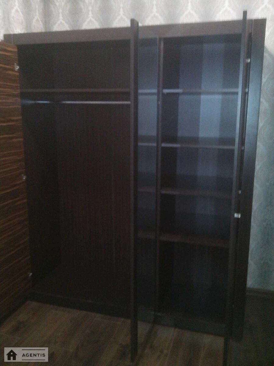 Apartment for rent 1 room, 46 m², 16th fl./24 floors. Geroyiv Sevastopolya, Kyiv. 