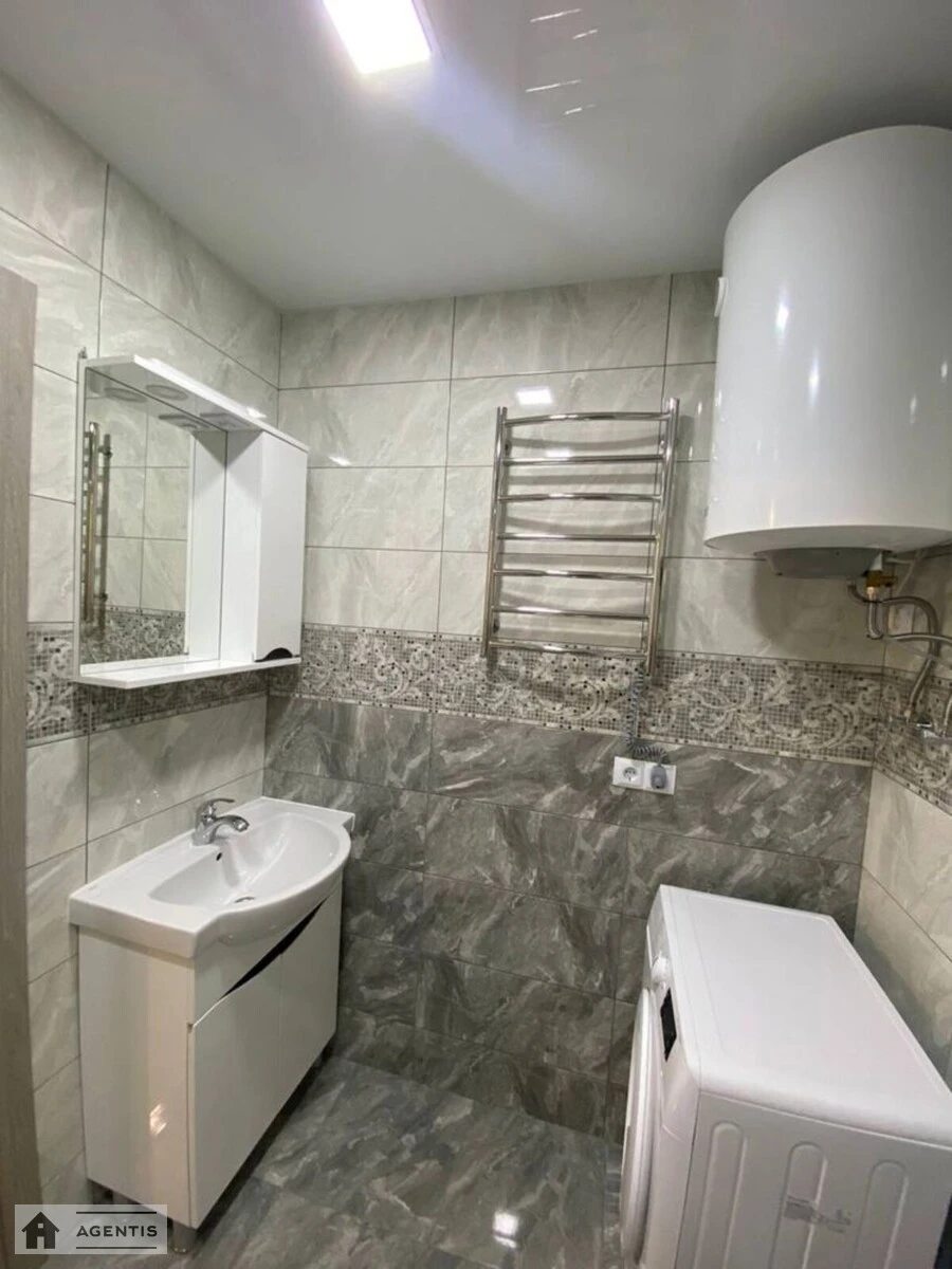 Сдам квартиру 2 комнаты, 45 m², 4 эт./25 этажей. Приміська вул., Киев. 