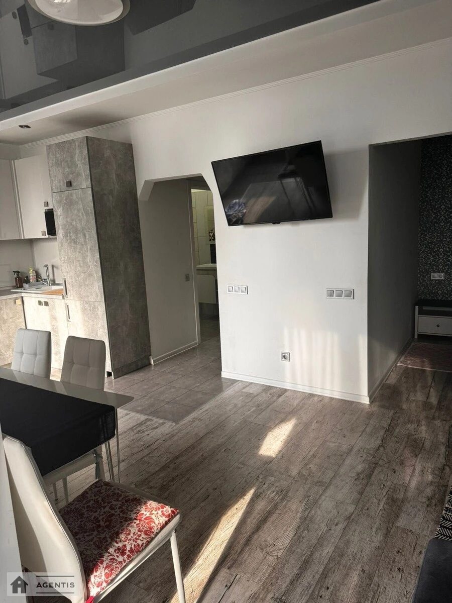 Здам квартиру 1 кімната, 40 m², 5 пов./7 поверхів. 8, Практична вул., Київ. 