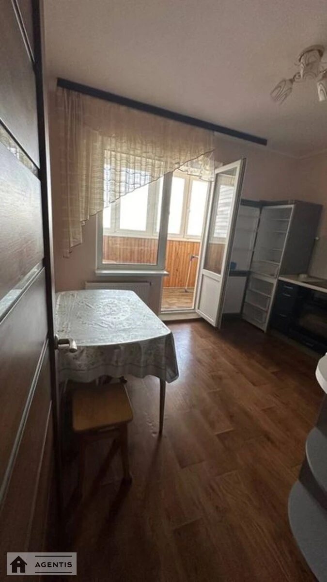 Сдам квартиру 1 комната, 49 m², 23 эт./25 этажей. 54, Ревуцкого 54, Киев. 