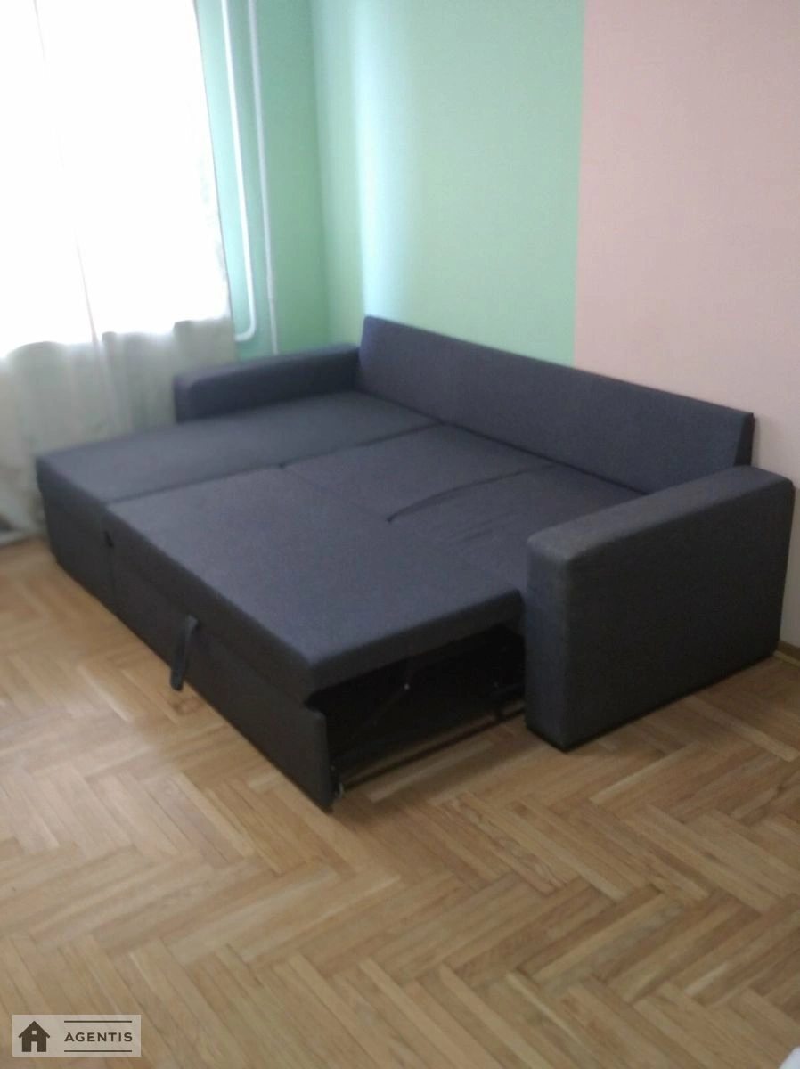 Apartment for rent 3 rooms, 70 m², 7th fl./19 floors. 89, Beresteyskyy prosp. Peremohy, Kyiv. 