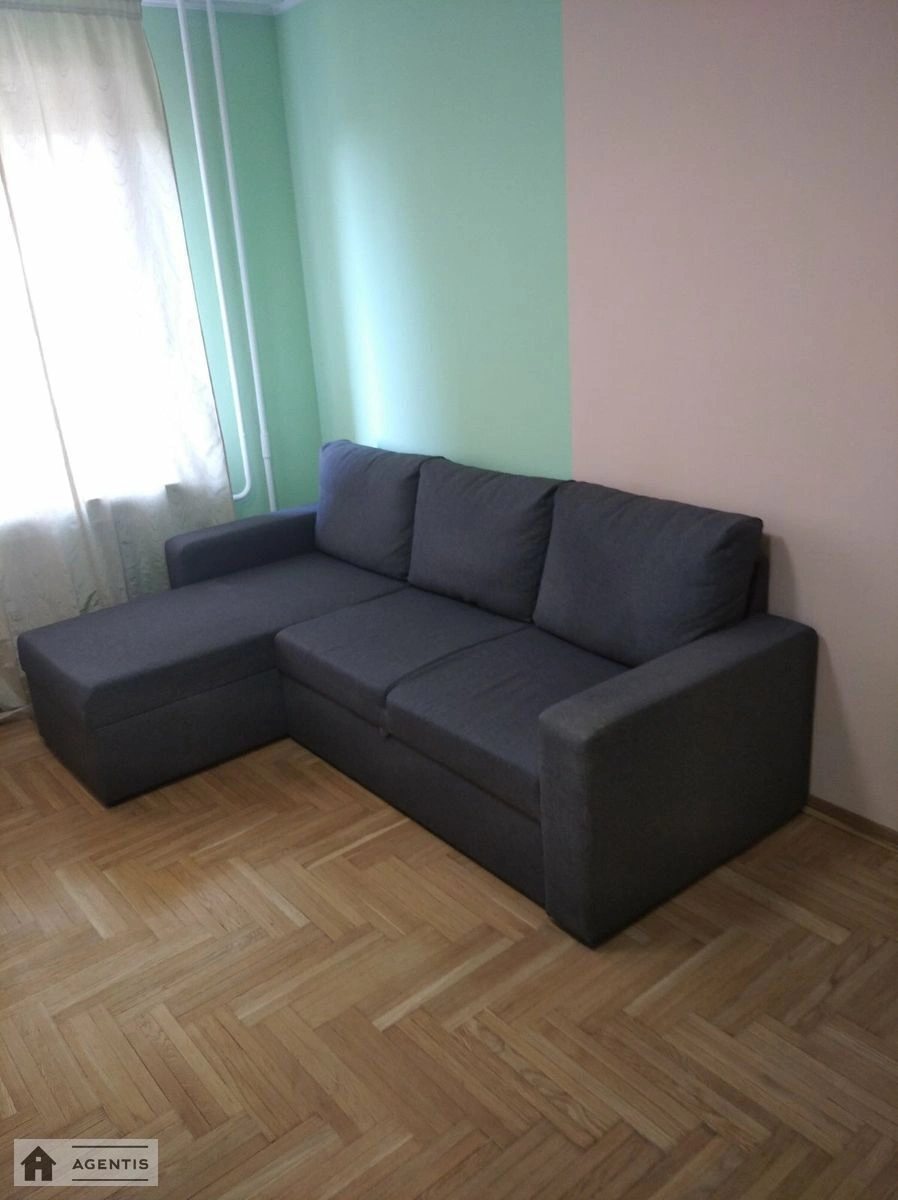 Apartment for rent 3 rooms, 70 m², 7th fl./19 floors. 89, Beresteyskyy prosp. Peremohy, Kyiv. 