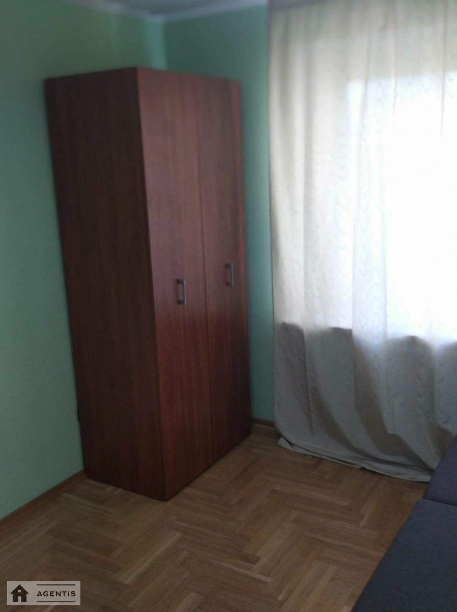 Apartment for rent 3 rooms, 70 m², 7th fl./19 floors. 89, Beresteyskyy prosp. Peremohy, Kyiv. 