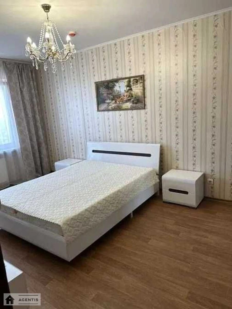 Сдам квартиру 1 комната, 35 m², 7 эт./24 этажа. Дарницкий район, Киев. 