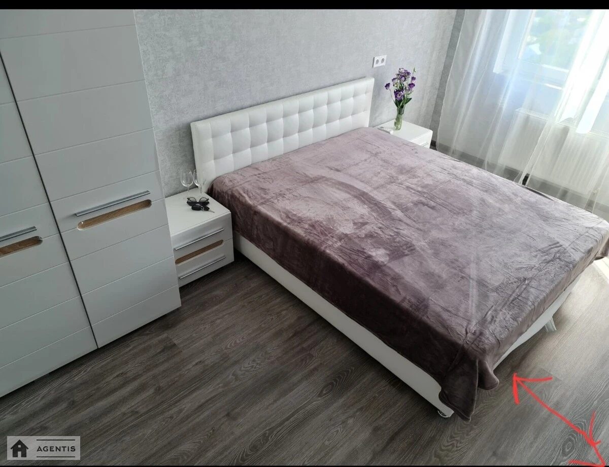 Сдам квартиру 2 комнаты, 65 m², 22 эт./25 этажей. 2, Новополевая 2, Киев. 