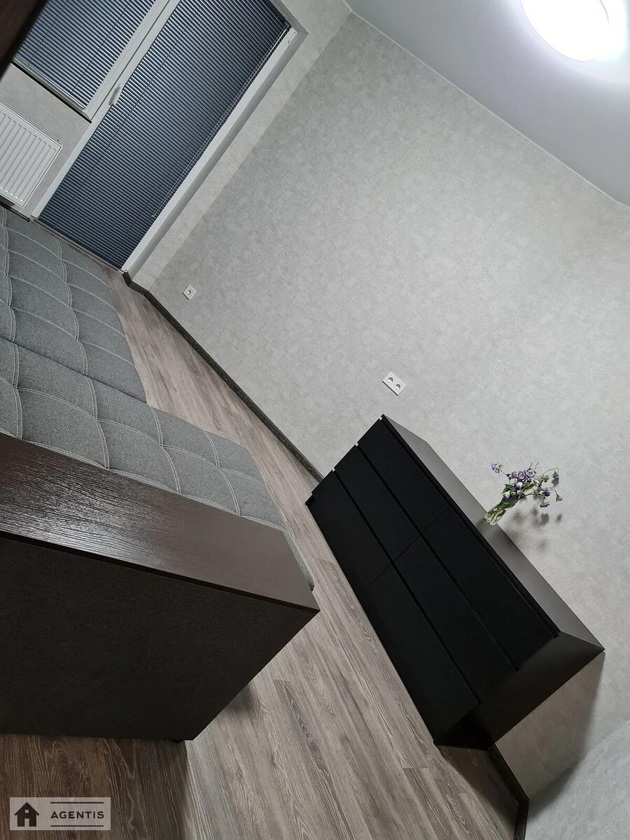 Сдам квартиру 2 комнаты, 65 m², 22 эт./25 этажей. 2, Новополевая 2, Киев. 