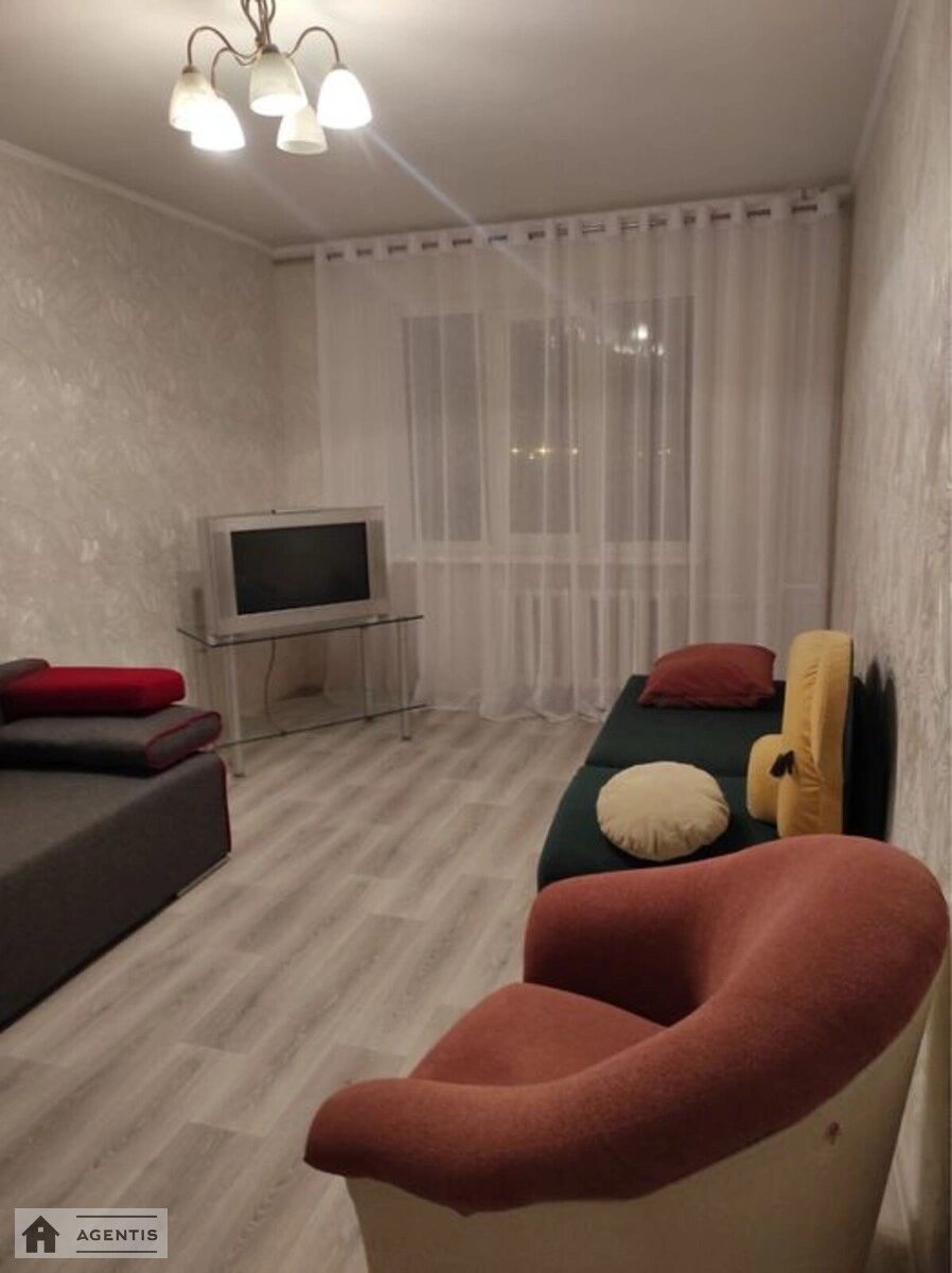 Apartment for rent 1 room, 35 m², 6th fl./16 floors. 19, Sosnytcka 19, Kyiv. 